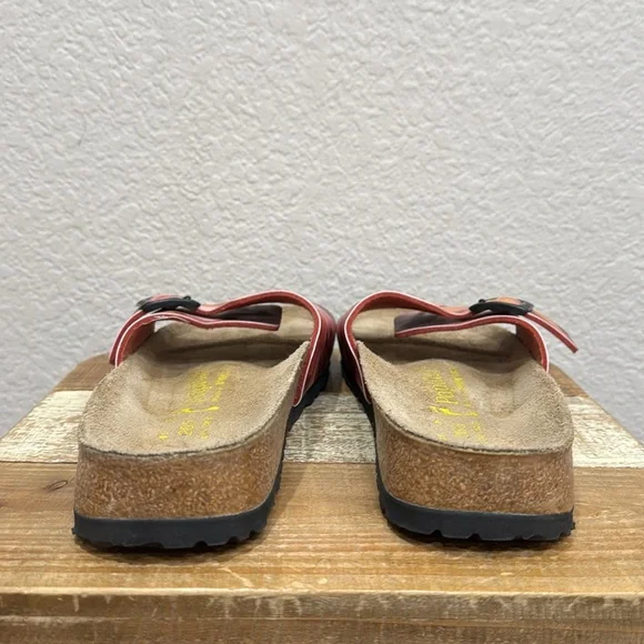 Birkenstock Rose Patterned Sandals - Picture 4 of 6